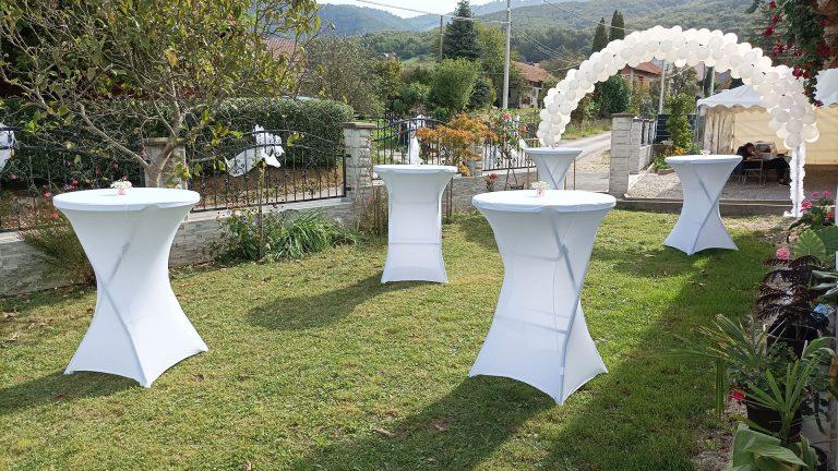Najam visokih barskih stolova za razne prigode vjenčanja, poslovne domjenke, obiteljske svečanosti